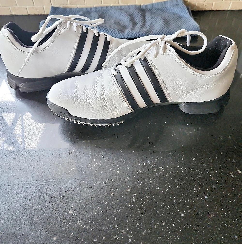 Mens Adidas FitFOAM White & Black Golf Shoes